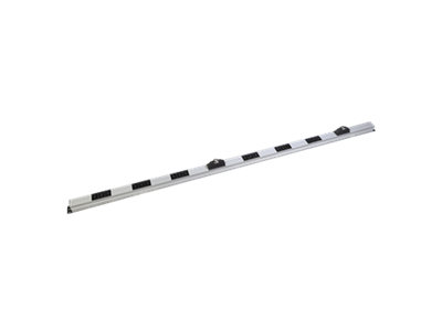 FORMRACK 42U függőleges C13 PDU megszakítóval, 18 aljzat (9x2)