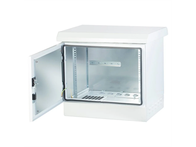 FORMRACK 7U 600x450 IP66 kültéri rack szekrény 100 mm lábazattal