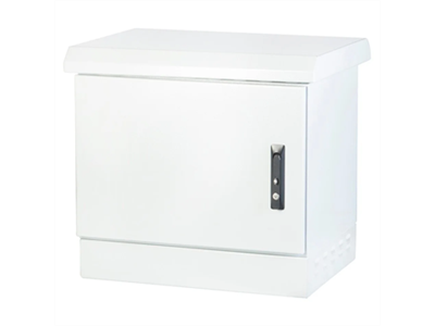 FORMRACK 9U 600x450 IP66 kültéri rack szekrény 100 mm lábazattal, dupla rétegű